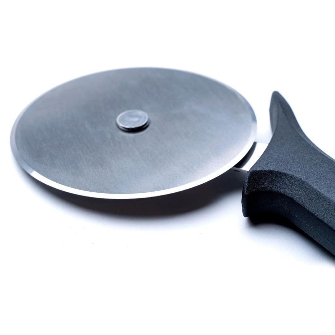 Ooni Professional Pizza Cutter Wheel - Ø4.4″ Blade - Classic Stainless Steel Pizza Wheel Cutter with Green Handle
